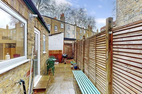 undefined, Lower Mortlake Road, TW9