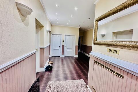 7 bedroom detached house to rent, Willenhall Road, Bilston WV14