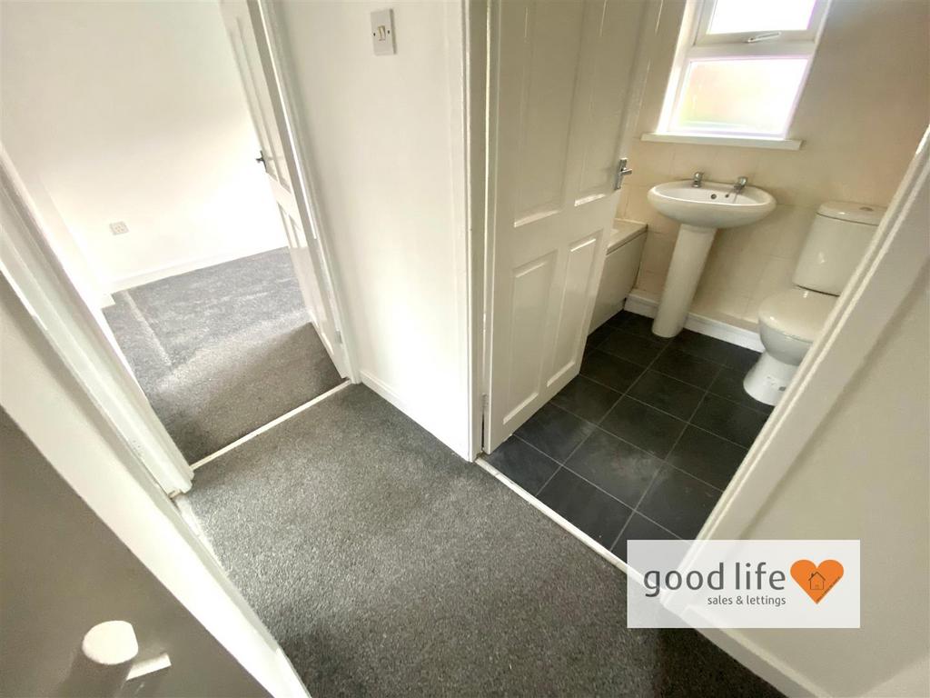 20260108 143002122 i OS18avonmouthsq.jpg