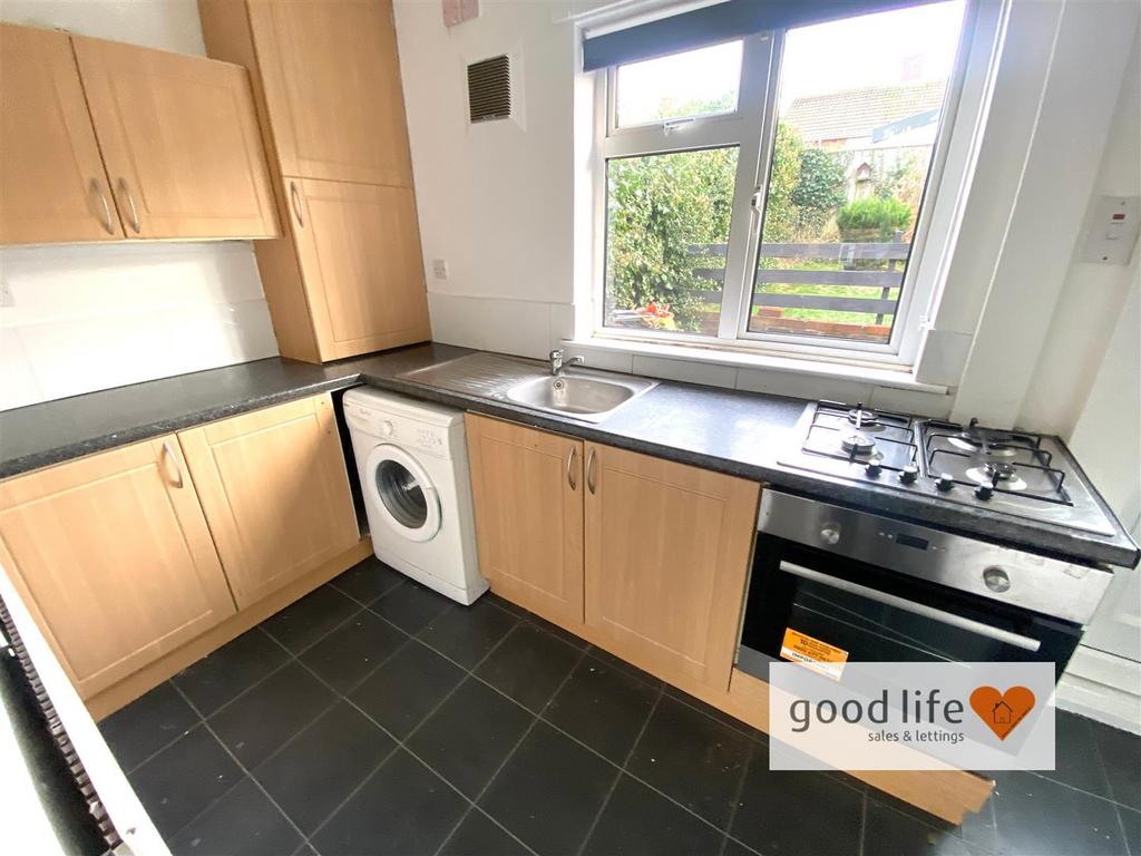 20260108 143224532 i OS18avonmouthsq.jpg