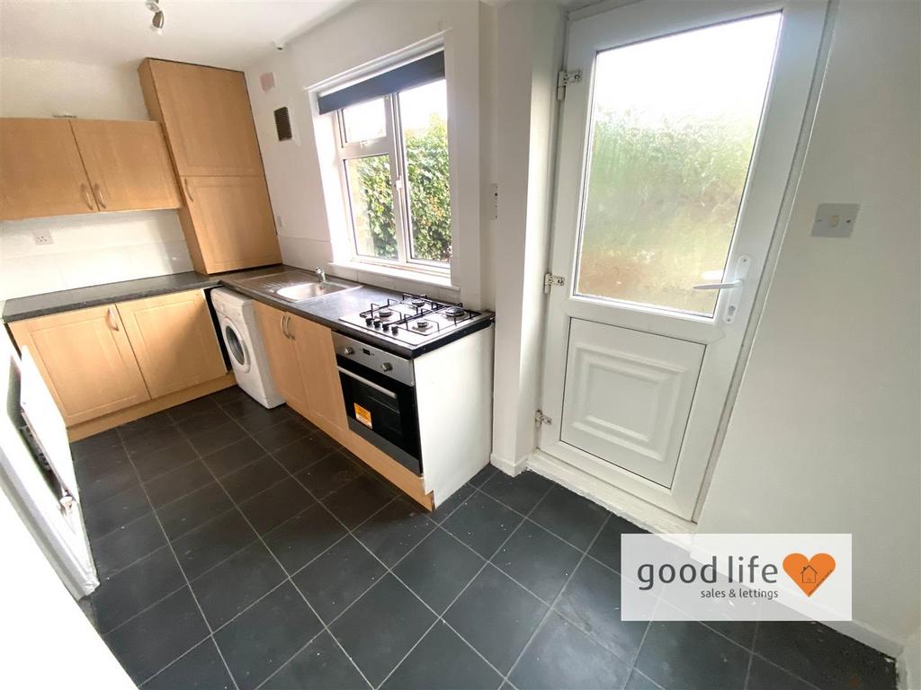 20260108 143245297 i OS18avonmouthsq.jpg