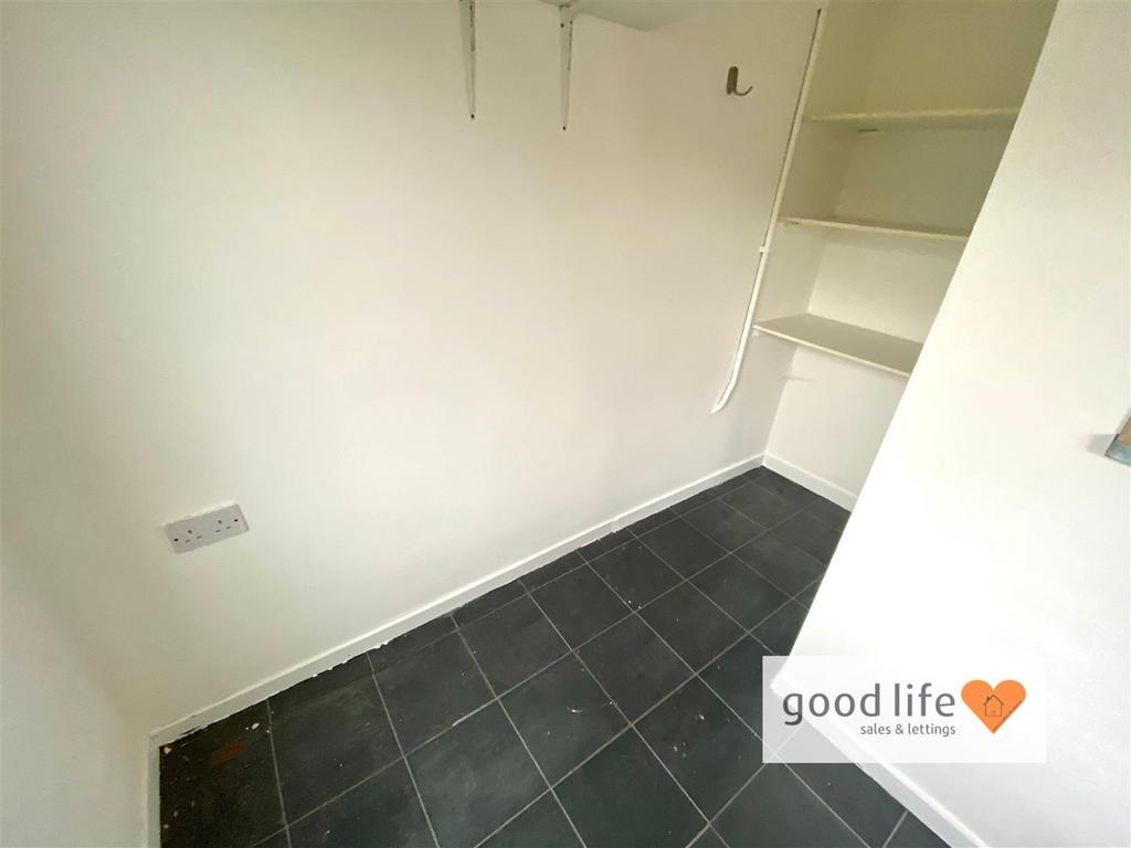 20260108 143239980 i OS18avonmouthsq.jpg