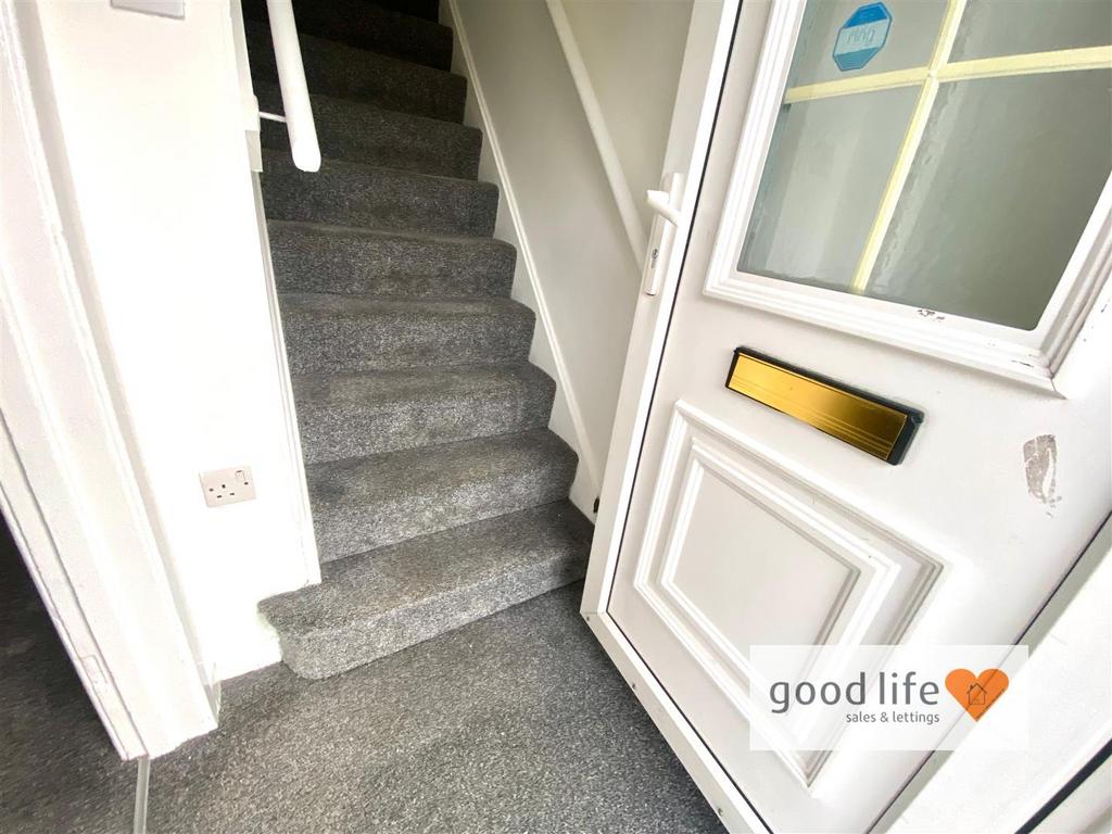 20260108 143139432 i OS18avonmouthsq.jpg