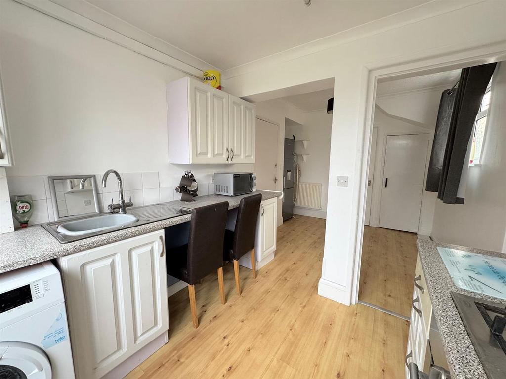 Dining kitchen
