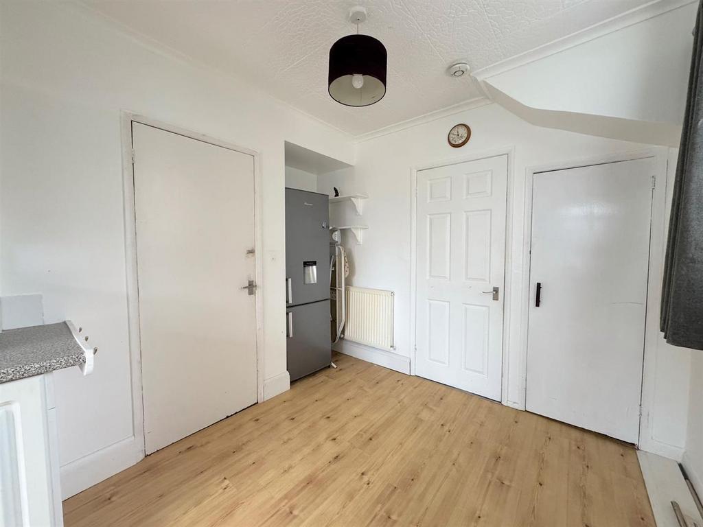 Dining kitchen