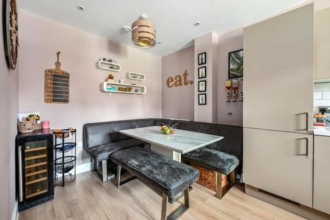3 bedroom end of terrace house for sale, Appian Way, Basingstoke RG24
