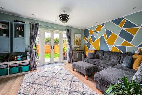 3 bedroom end of terrace house for sale, Appian Way, Basingstoke RG24