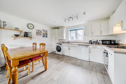 2 bedroom flat for sale, Icarus Avenue, Burgess Hill, RH15
