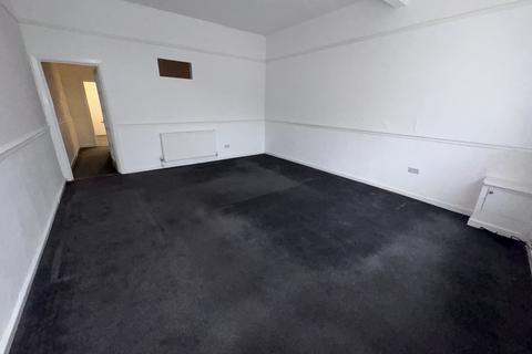 1 bedroom flat to rent, New Ferry Road, Wirral CH62