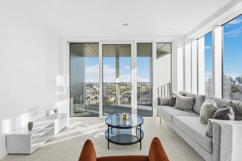 2 bedroom apartment to rent, Bouchon Point, Cendal Crescent, E1