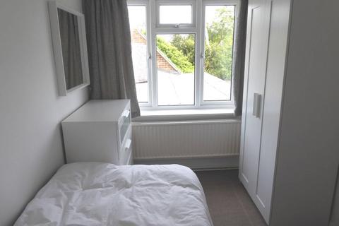 1 bedroom semi-detached house to rent, Wokingham Road, Earley, Reading