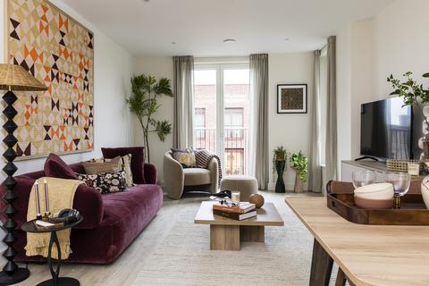 1 bedroom apartment to rent, Pearl Yard, Biscuit Walk, Biscuit Walk, London SE16 4FB, Biscuit Walk SE16