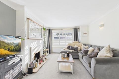 4 bedroom semi-detached house for sale, Westmorland Avenue, Aylesbury HP21