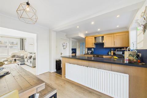 4 bedroom semi-detached house for sale, Westmorland Avenue, Aylesbury HP21