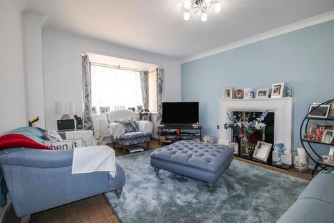 4 bedroom detached house for sale, Shackleton Close, Shortstown, Bedford