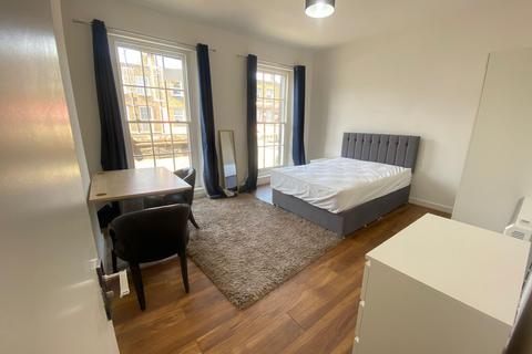 2 bedroom apartment to rent, Camden High Street, London, NW1