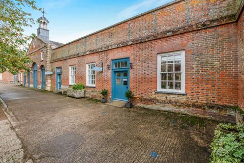 Office to rent, Claydon Courtyard Yard Buckingham MK18 2EX