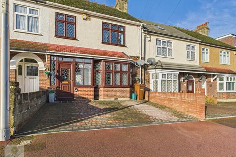 3 bedroom terraced house for sale, Montrose Avenue, Chatham ME5