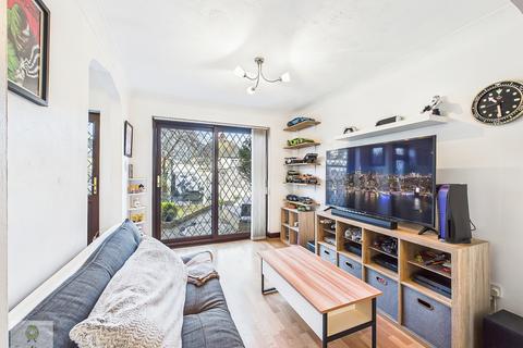 3 bedroom terraced house for sale, Montrose Avenue, Chatham ME5
