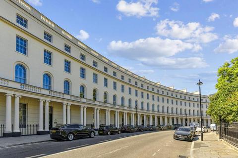 1 bedroom apartment to rent, Park Crescent, London W1B