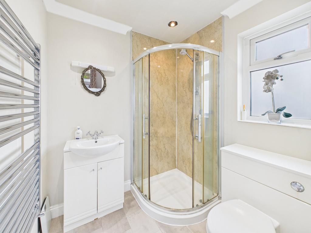 Ensuite
