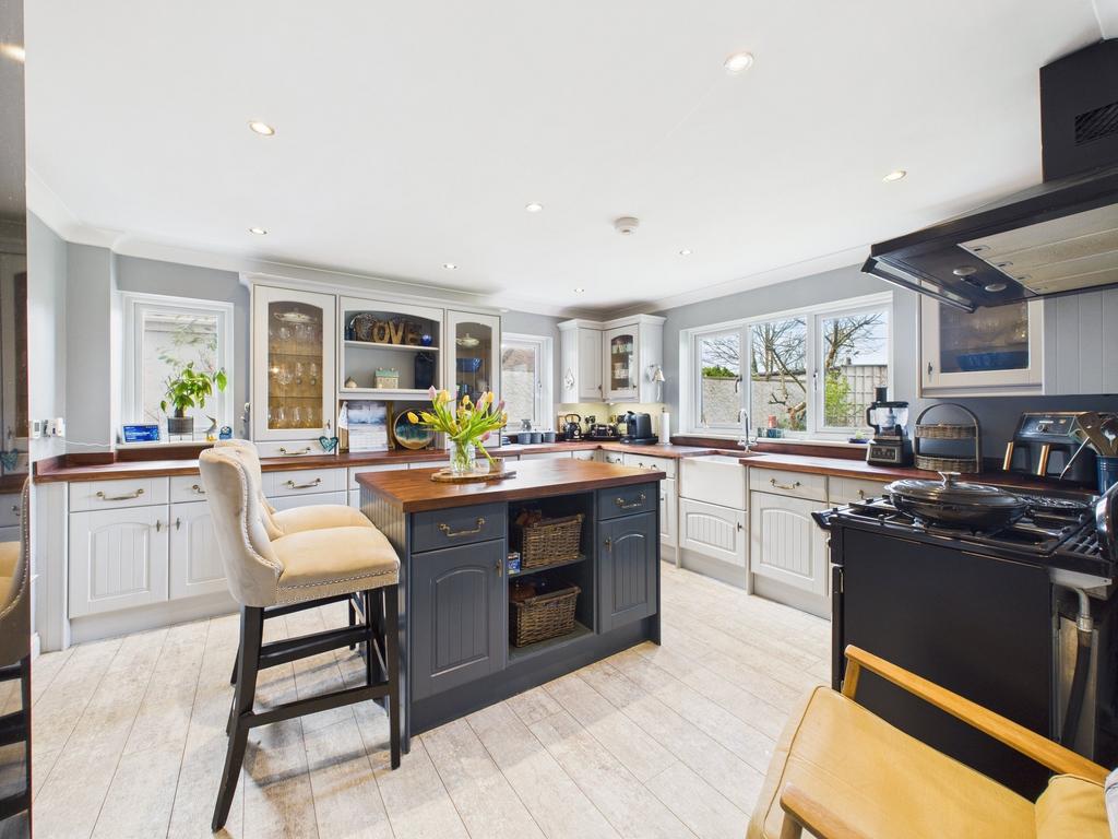 Kitchen/Dining