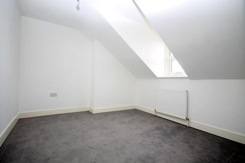 2 bedroom flat to rent, 8-10 West Avenue, Clacton-on-Sea CO15
