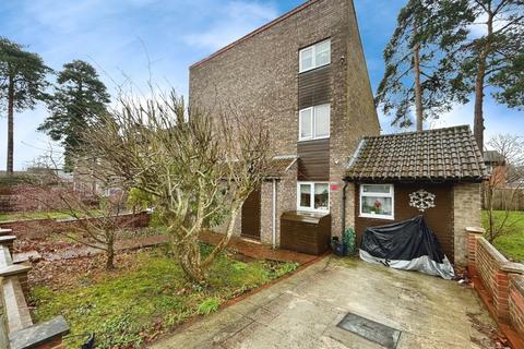 3 bedroom end of terrace house for sale, Oakdale, Bracknell, Berkshire