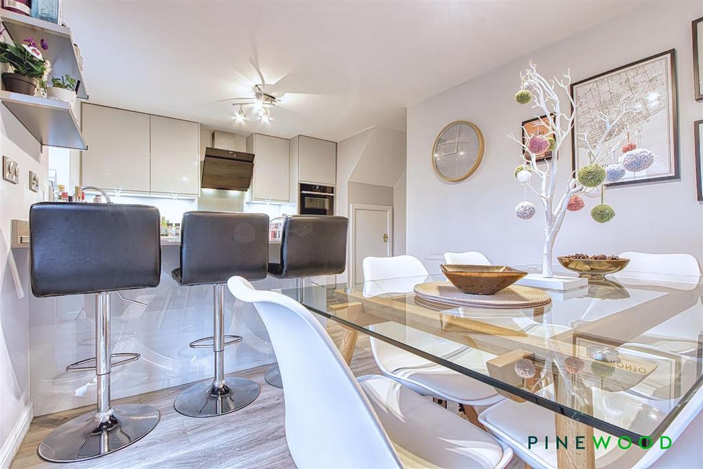 Kitchen diner