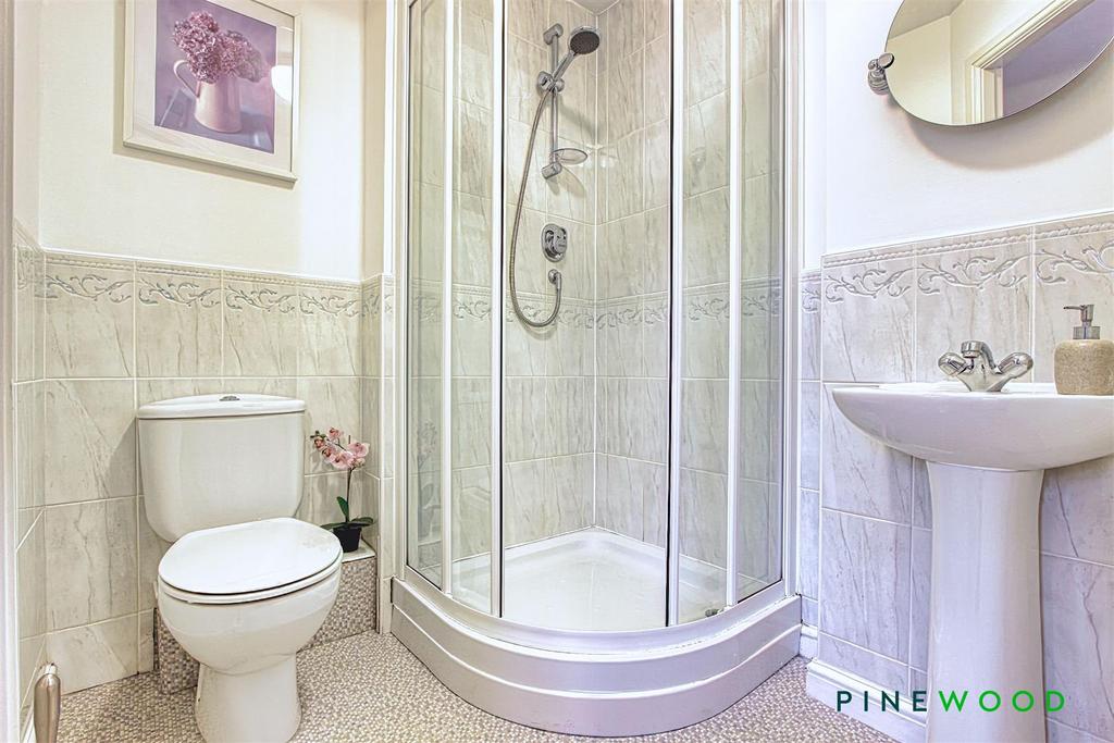 Ensuite to bedroom two