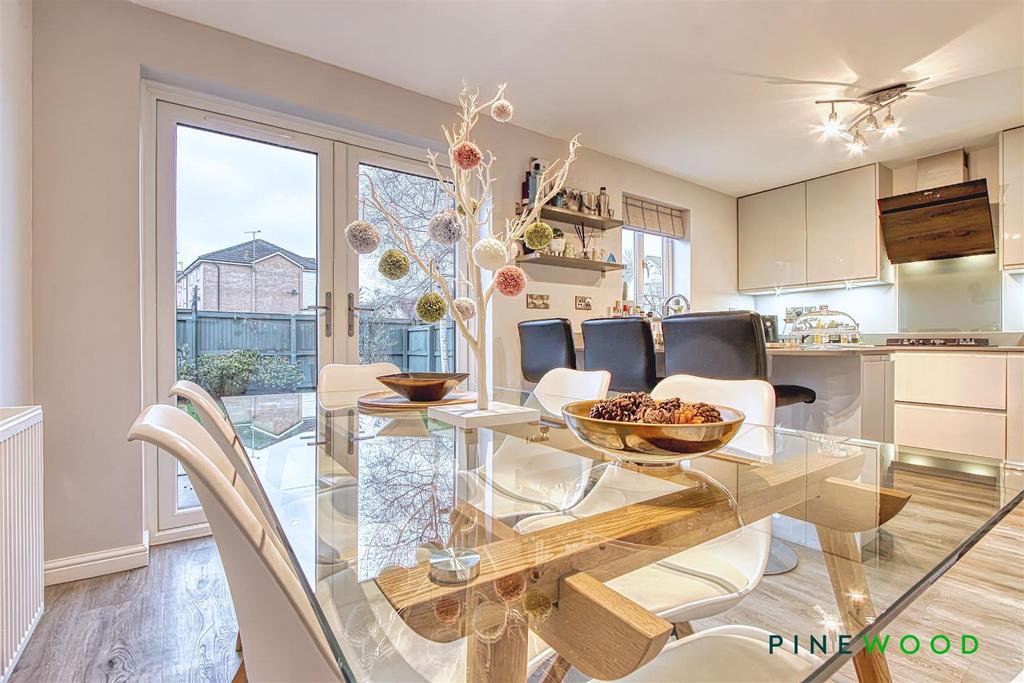 Kitchen diner