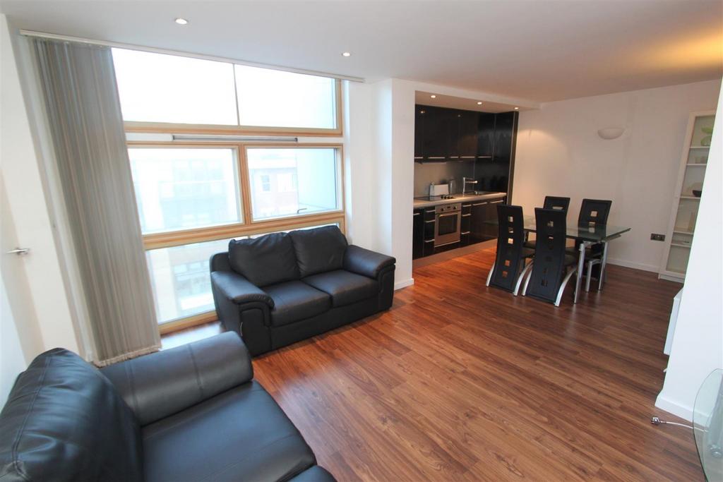 Livingroom2.JPG