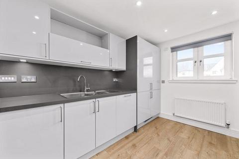 2 bedroom flat to rent, Ferniesyde Court, Falkirk, FK2