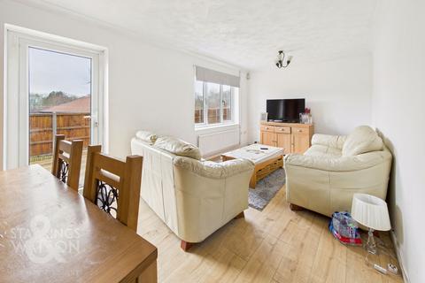 3 bedroom semi-detached house for sale, Swafield Street, Bowthorpe, Norwich