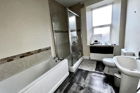 2 bedroom flat for sale, Greenfield Terrace, Pelaw, Gateshead, Tyne and Wear, NE10 0YH