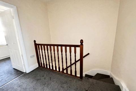 2 bedroom flat for sale, Greenfield Terrace, Pelaw, Gateshead, Tyne and Wear, NE10 0YH