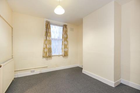 1 bedroom flat to rent, London E6