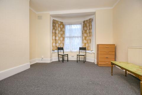 1 bedroom flat to rent, London E6