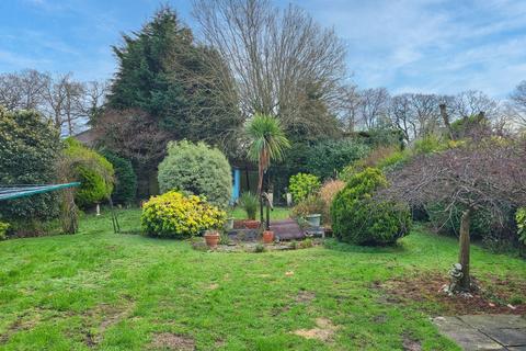 2 bedroom detached bungalow for sale, Rownhams Close, SO16
