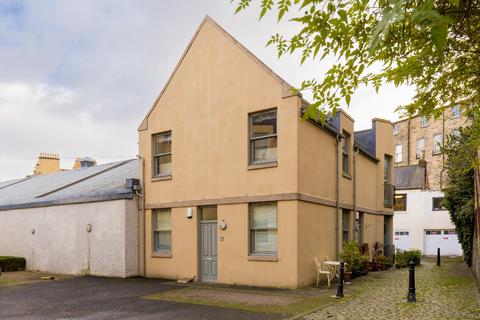 2 bedroom flat for sale, 18 Broughton Market, Edinburgh, EH3 6NU