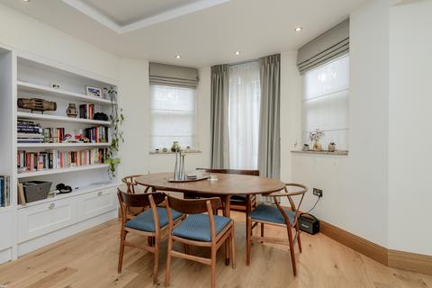 2 bedroom flat for sale, Elm Park Gardens, London SW10