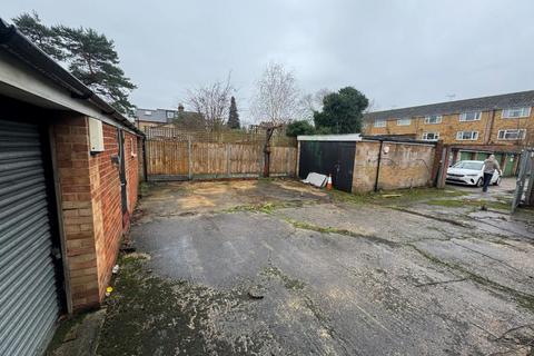 undefined, 27 Elthorne Road, Uxbridge UB8