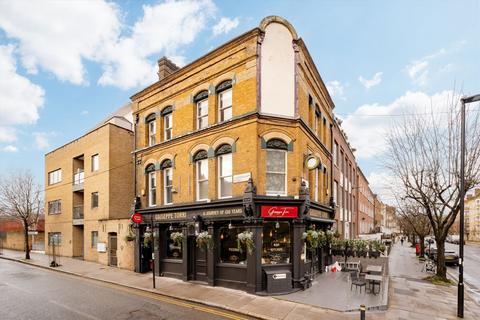 2 bedroom flat for sale, Sheringham Road, London N7