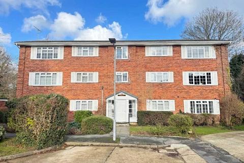 2 bedroom apartment for sale, 18 Foxwood Place, Leigh on Sea SS9