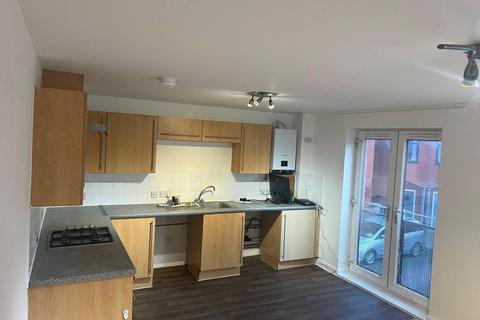2 bedroom flat to rent, Slade Way, Mitcham, CR4