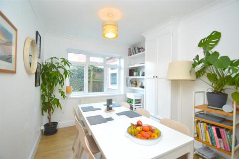undefined, Adelaide Grove, East Cowes