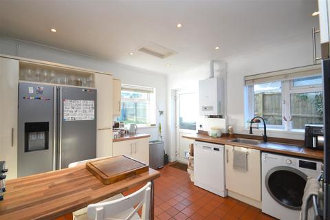 undefined, Adelaide Grove, East Cowes