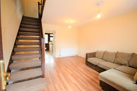 2 bedroom terraced house to rent, Hazelwood Park Close, Chigwell, IG7
