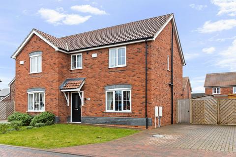 3 bedroom semi-detached house for sale, Elswick Hopper Close, Brigg, North Lincolnshire, DN20
