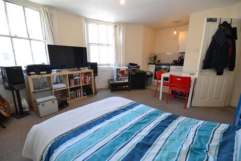 House to rent, Lansdowne Place, Hove